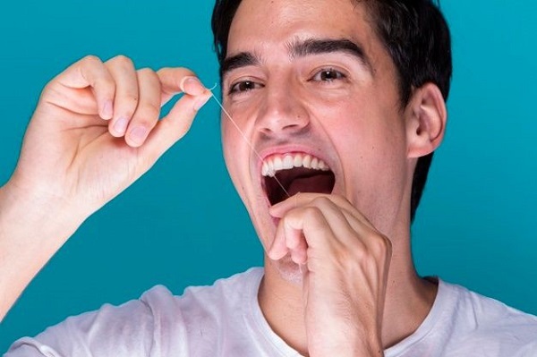 آجیل عید شکستگی دندان لب پرشدگی دندان کامپوزیت دندان شکسته