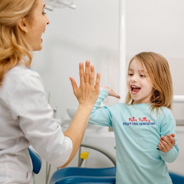 زمان اولین مراجعه کودکان به دندانپزشکی